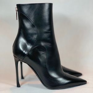 💕⭐️HP🔻FLASH SALE🔻Dior Black Ankle Heel Boot